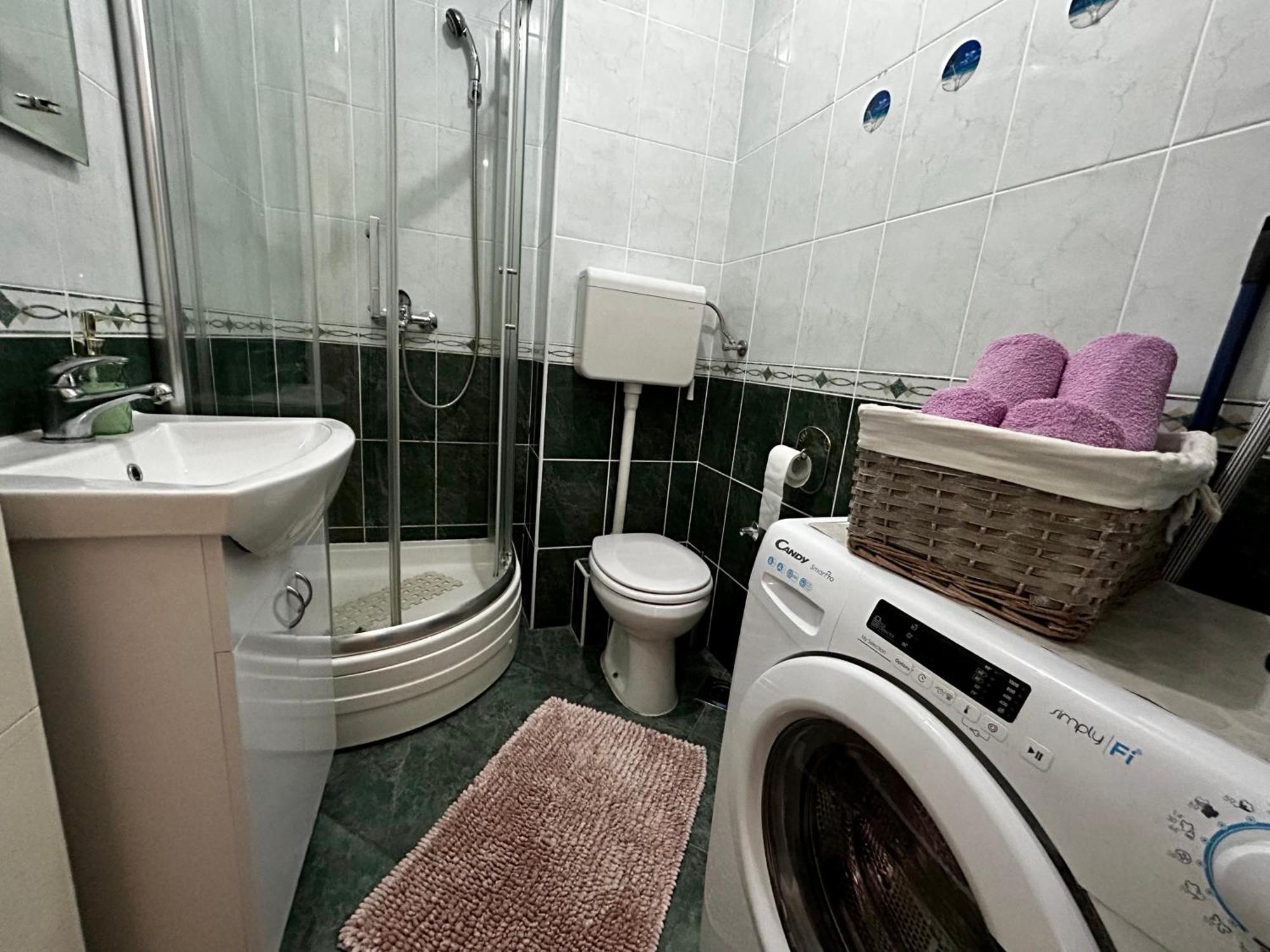 Ferienwohnung Mina Penthouse Novi Sad Exterior foto