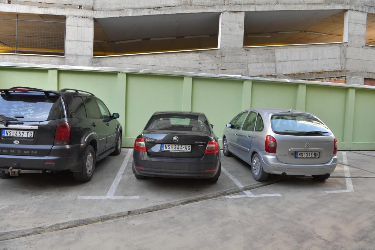 Ferienwohnung Mina Penthouse Novi Sad Exterior foto